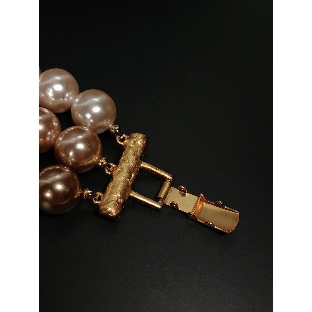 Three-Tone Faux Pearl Bracelet Gold Tone Box Clasp - Picture 10 of 16